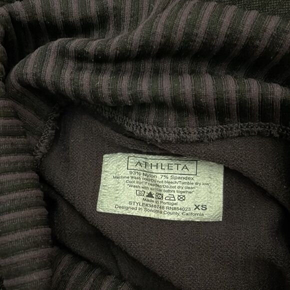 Athleta Flurry Base Layer Turtleneck Top XS - Picture 4 of 4